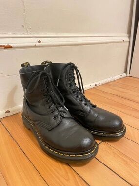 Dr. Martens 1460s
